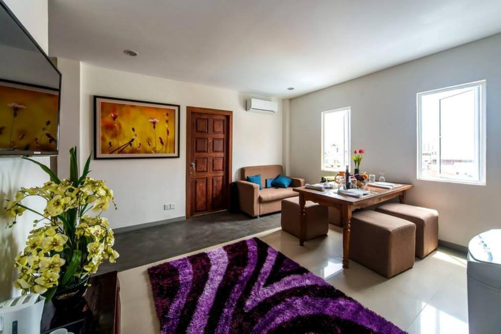 White Residence Hotel & Apartment Phnom Penh Exterior photo